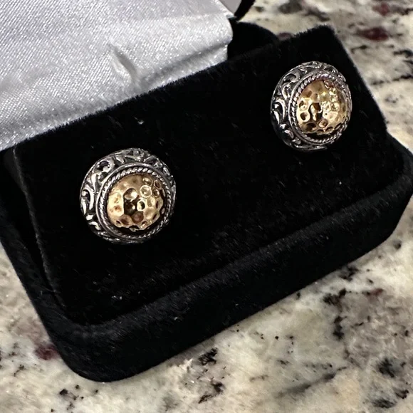 Elegant Gold and Silver Stud Earrings - Picture 4 of 6